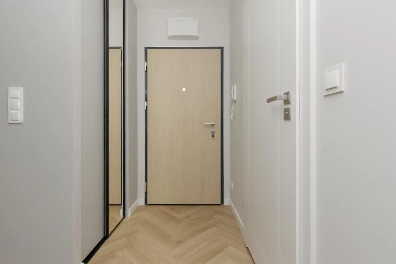 Bright, Cozy Apartment Close To The Airport By Noclegi Renters Warsaw
